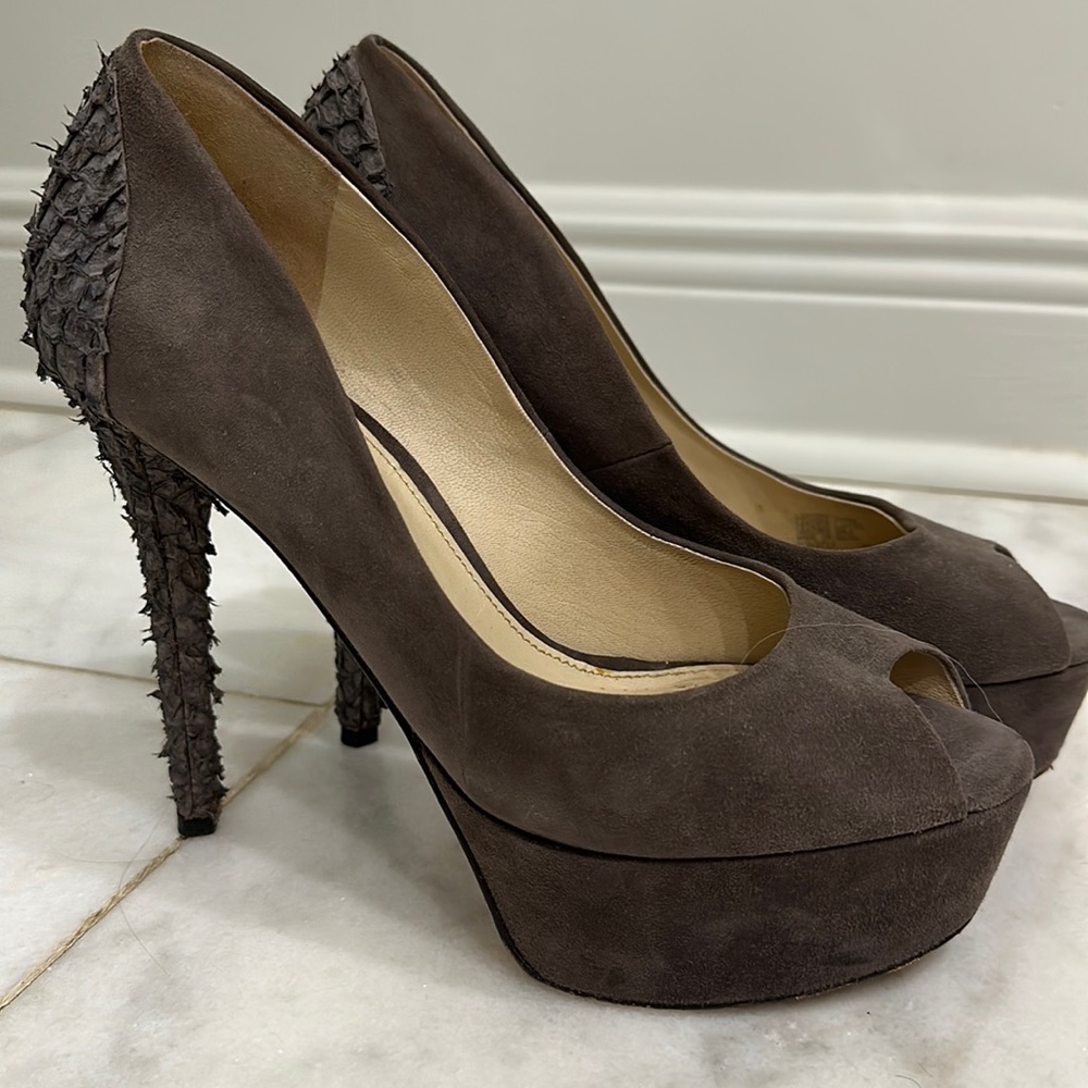 B BRIAN ATWOOD grey Suede Peep Toe Pump Size 9